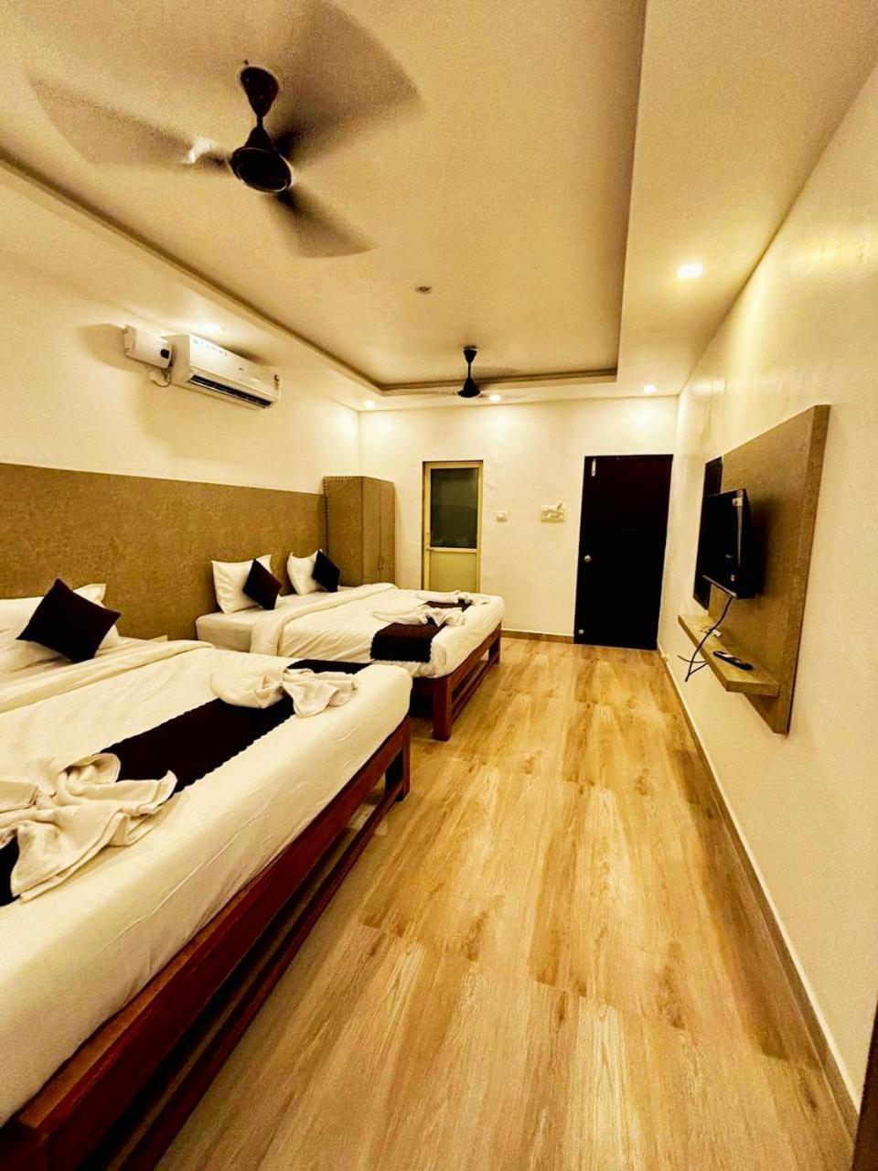 Baga Beach Inn Dış mekan fotoğraf